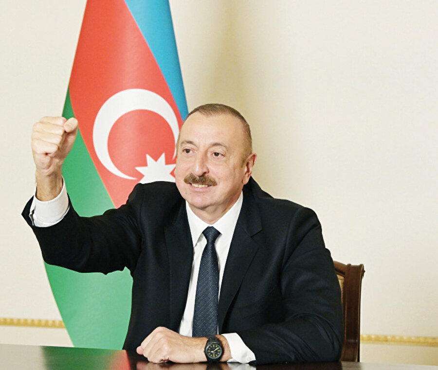Anlaşma, Azerbaycan Cumhurbaşkanı Aliyev tarafından ‘zafer’ olarak tanımlandı. Cumhurbaşkanı Erdoğan da çarşamba günkü Meclis grup toplantısında, Türkiye’nin anlaşmaya müspet baktığını açıkladı.