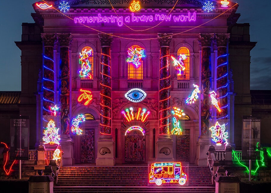 Remembering A Brave New World (Cesur Yeni Dünyayı Hatırlamak).