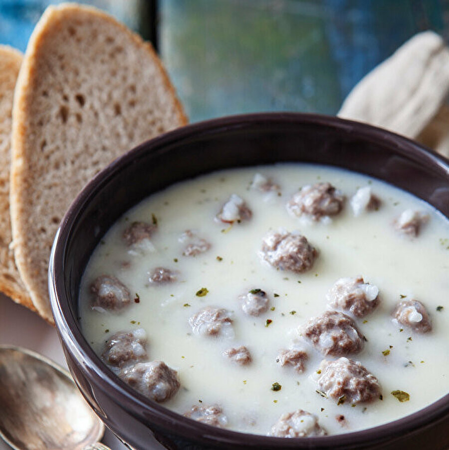 Ekşili Köfte Çorbası tarifi