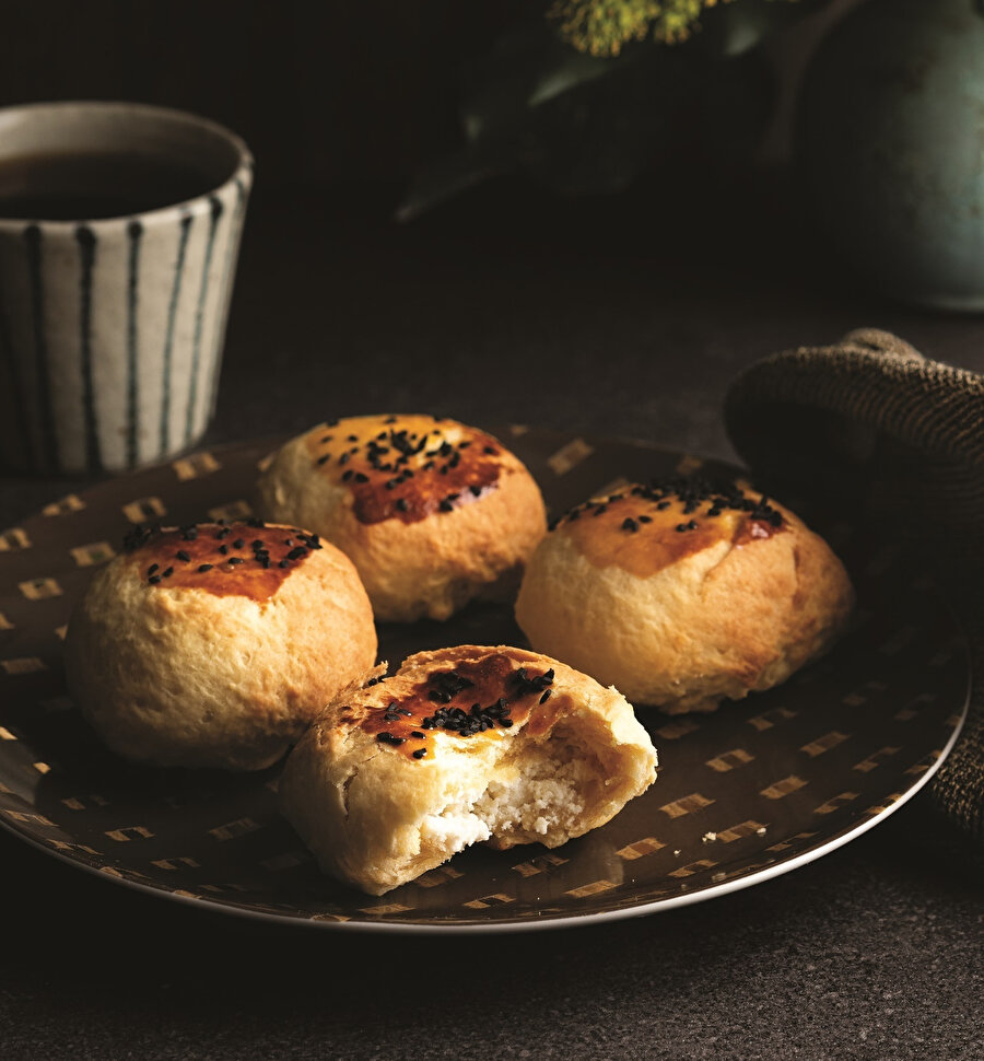  
Kokusu Mest Eden Pastane Poğaçası