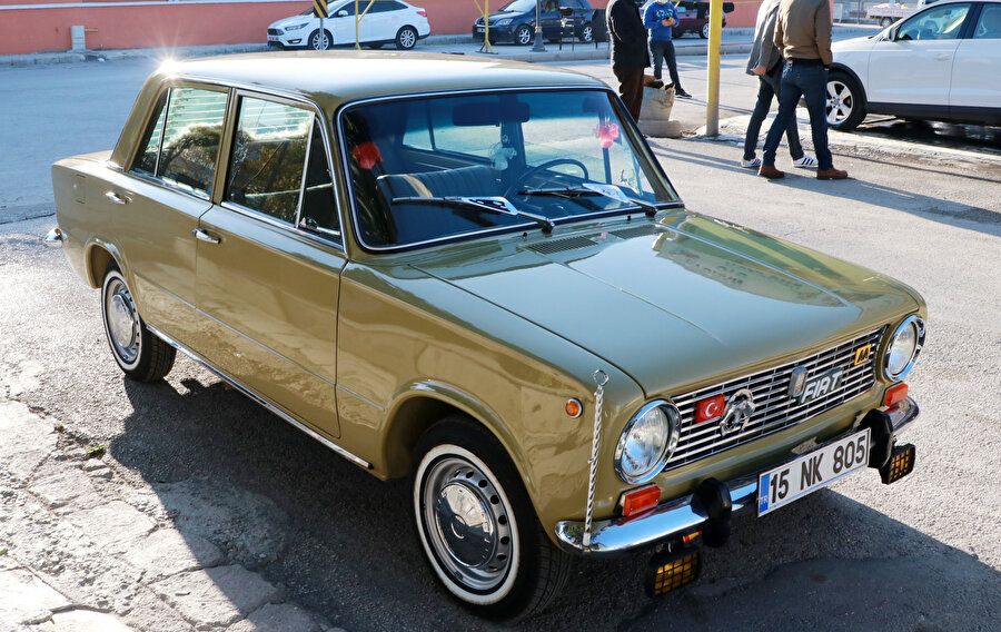 BMW ile takas etmedi: 44 yıllık Murat 124'e gözü gibi bakıyor