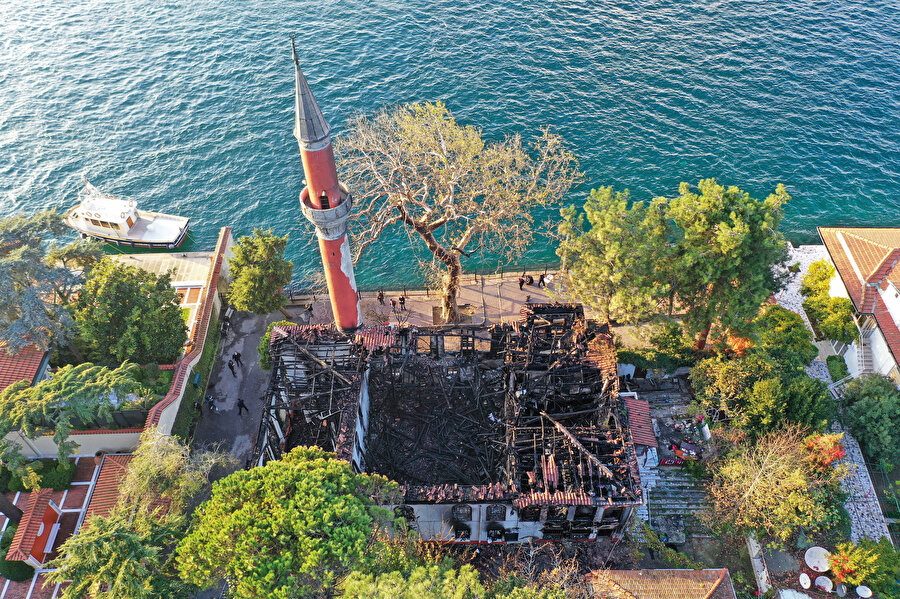 Ahşap veya kâgir yapılarla ilgili restorasyon için yapılardaki aydınlatma, ısıtma, soğutma ve diğer günümüzün teknolojisinden kaynaklanan ilavelerin yapıyı riske etmemek kaydıyla yapılması, bu saikten bazı standartların belirlenmesi ve bu standartlar çerçevesinde restore edilmesi elzem.