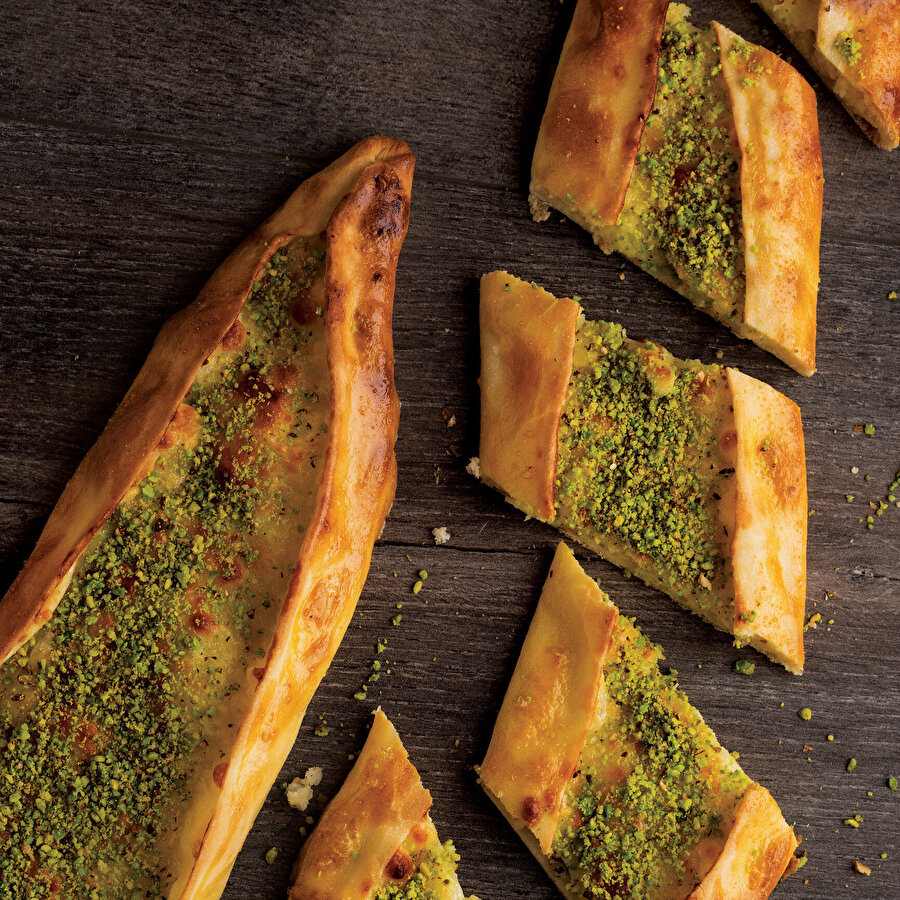 Şekerli Pide tarifi