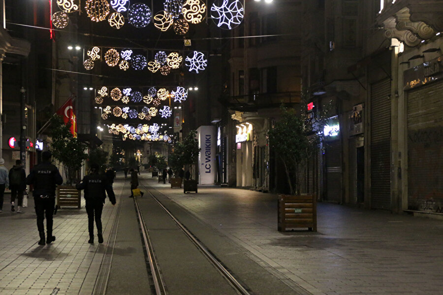 Hafta sonu sokağa çıkma kısıtlaması başladı 📆⏰