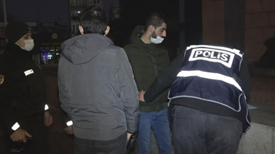 Aranma kaydı bulunan genç, polise adres sorunca gözaltına alındı