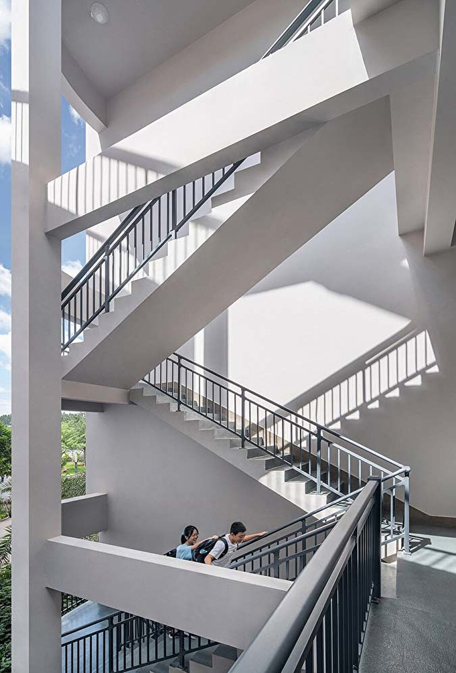 Haikou Okulu merdivenleri.