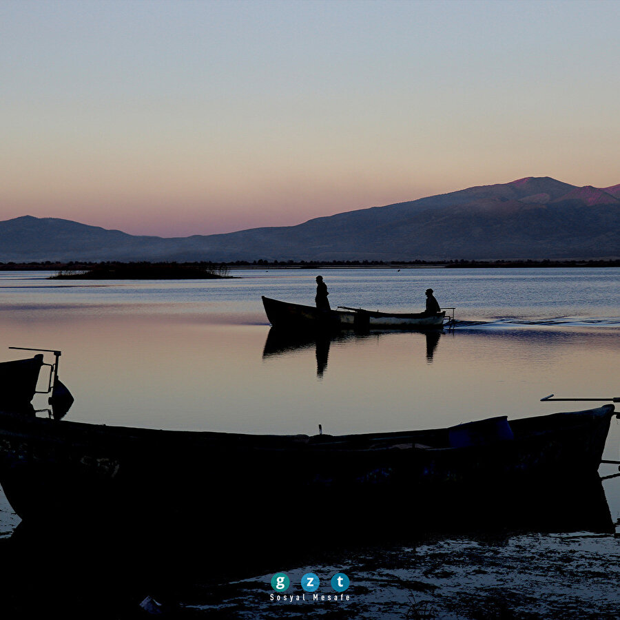 Mavi ve kızıl sakinliğin adresi: Suğla gölü
