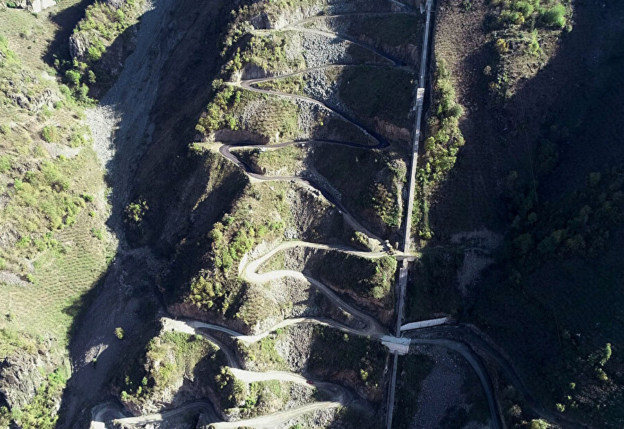 Türkiye'nin en tehlikeli yolu: Mesafeyi kısaltıyor ama ecel terleri döktürüyor