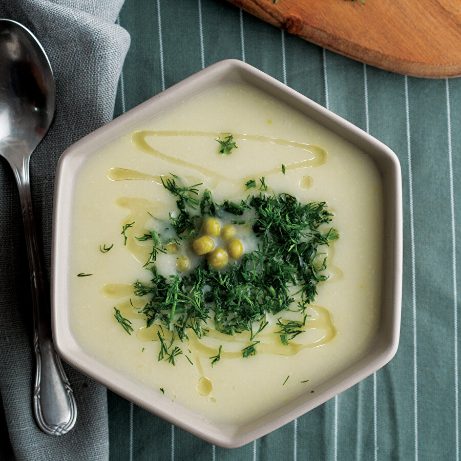 Bezelyeli Enginar Çorbası tarifi