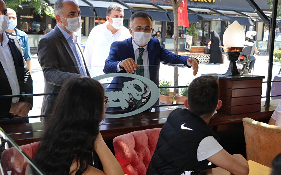 Vali Kemal Çeber, kurallara uymayan polislere ceza yazdırmıştı
