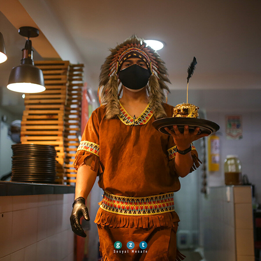 Kolombiya'daki restoran hamburgeri gerçek altınla yapıyor