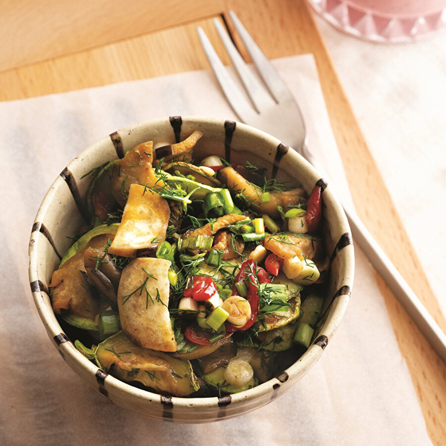 ​Yeşil Mercimekli Mantar Salatası