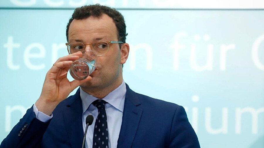 Almanya Sağlık Bakanı Jens Spahn