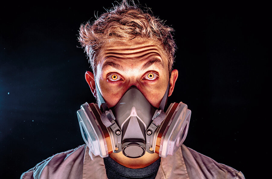 Plasebo ‘senin hoşnut edeceğim’ demek iken, nosebo ise ‘zarar vereceğim’ demektir. Yani korona sürecindeki korkuda olduğu gibi.