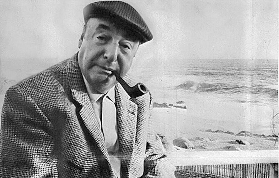 Pablo Neruda veya doğum adıyla Ricardo Eliezer Neftalí Reyes Basoalto, Şilili yazar ve şairdir.