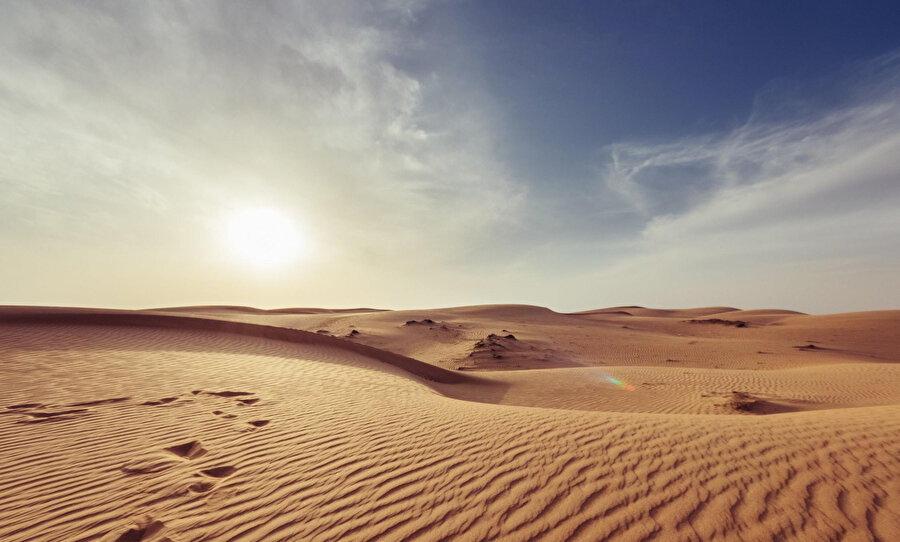Gerçekte İslam mevsimi değiştirmeyi değil, mevsime göre hareket edilmesini salık verir.