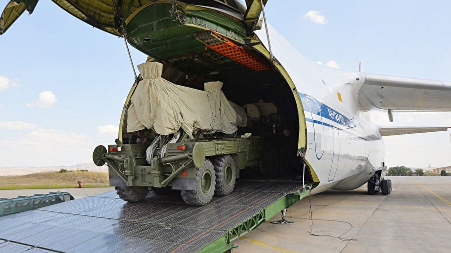 Yaptırımlara gerekçe olarak Türkiye'nin Rusya'dan aldığı S-400 hava savunma sistemleri gösterildi