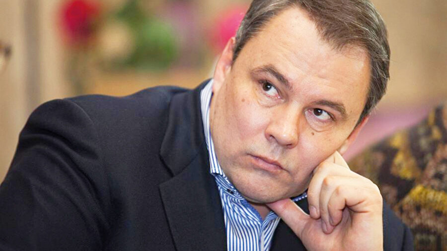 Putin’in Birleşik Rusya Partisi’nden milletvekili ve Rusya’daki milliyetçiliğin güçlü seslerinden biri olan Tolstoy, “Bizi Türk ordusu ile korkutmaya kalkmayın. Boğazlar meselesi bizim için bitmedi. Ben Konstantinopolis'e geri dönmekten yanayım.