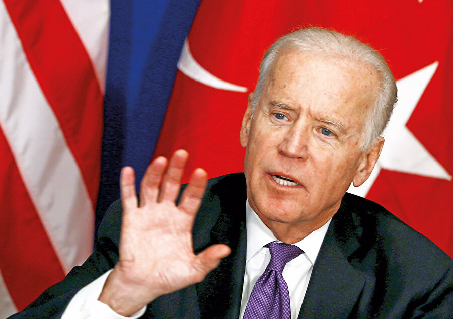 FETÖ meselesi de “ehven-i şer” tercihinin, mandacı zihniyetin bir aşaması olarak görülmeliydi. Özellikle 15 Temmuz davalarının bir neticeye ulaşmaya başlamasıyla birlikte bu terör örgütünün Türkiye’ye zarar veremeyeceği yönünde bir algının ortaya çıkmaya başladığını söyleyebiliriz. Bunun yanıltıcı bir algı olacağı açıktır.