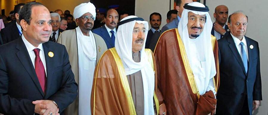BAE ve Suudi Arabistan, Arap Baharı'nda otoriter yönetimleri ve darbecileri destekleyerek dengeleri altüst edecek bir dış politika izledi.