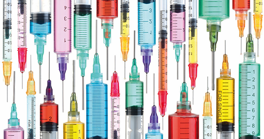  Aşı mevzusunda benim kanaatim şu: Çocuklarda bulaşıcı enfeksiyon hastalıklarını önleyeceğiz derken yerine daha beter bir şey koymadığımızdan emin olmamız lazım