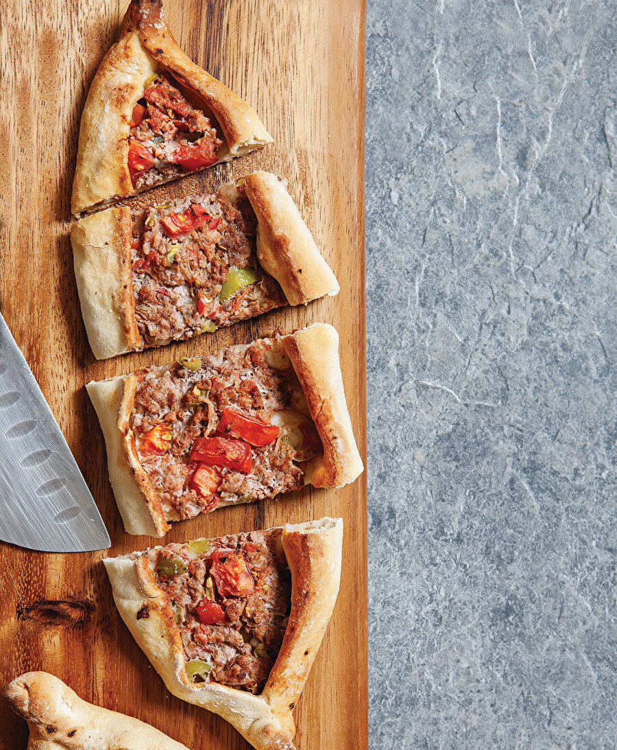 Konya Usulü Etli Ekmek