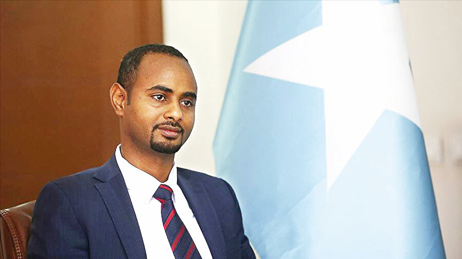 Somali’nin eski Başbakanı Abdiweli Gaas’ın şu açıklaması kulaklara küpe olmalı: “Körfez ülkelerinden bazıları, Somali’de yapılacak seçimler için belli adayları destekliyor” 