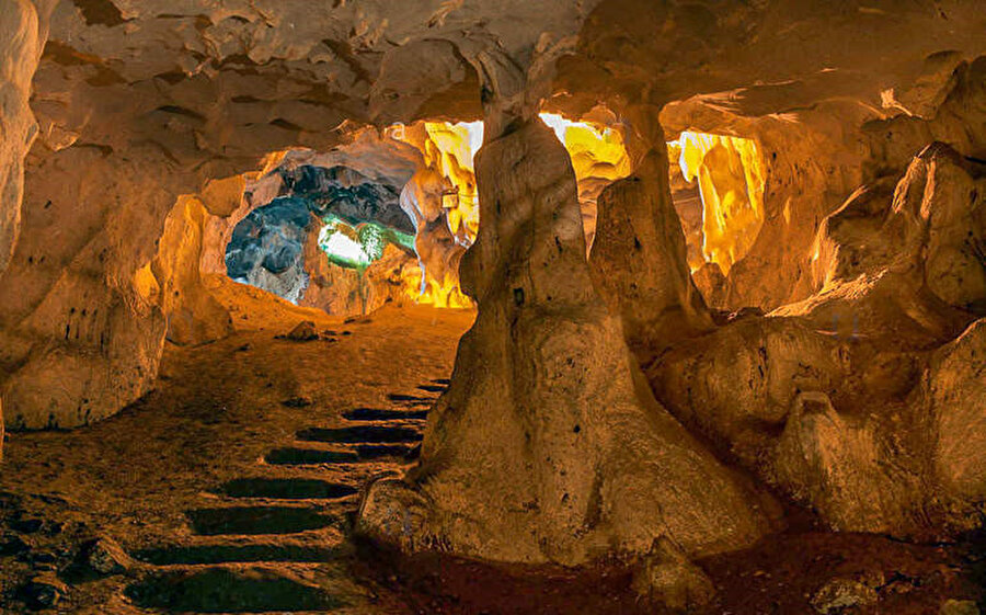 Karain Mağarası.