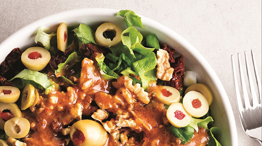 Acukalı Zeytinli Salata