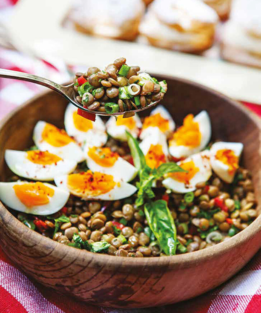 Mercimekli Yumurta Piyazı