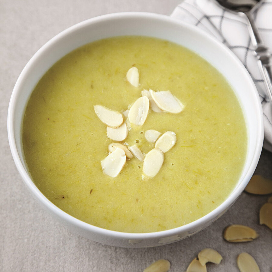 Kuşkonmaz Çorbası tarifi