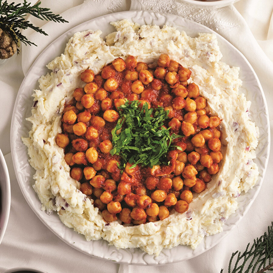 Nohutlu Kereviz Salatası