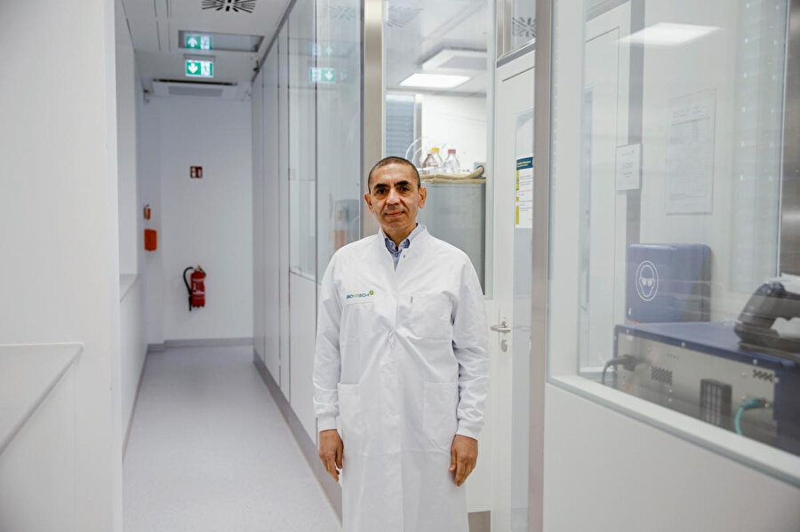 Türk bilim insanı ve BioNTech’in CEO’su Uğur Şahin