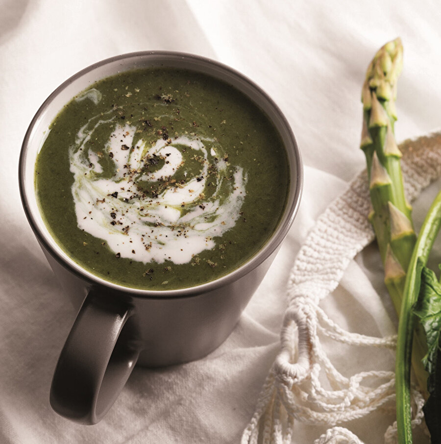 Ispanaklı Kuşkonmaz Çorbası tarifi