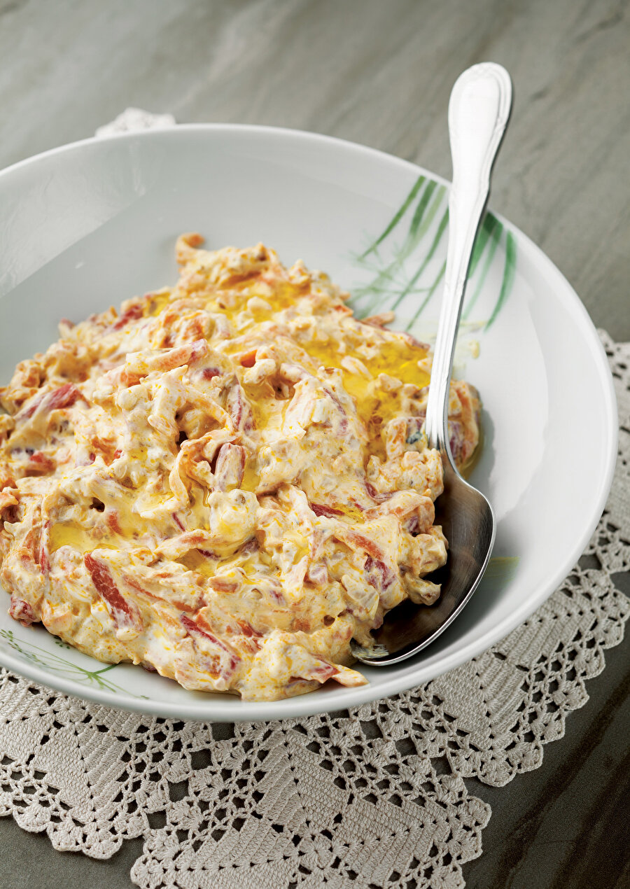 Kırmızı Biberli Tarator
