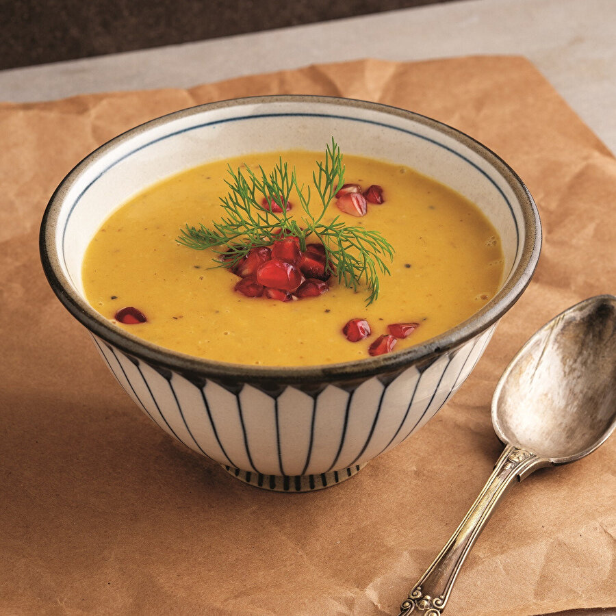 Tavuk Suyuna Bal Kabağı Çorbası tarifi