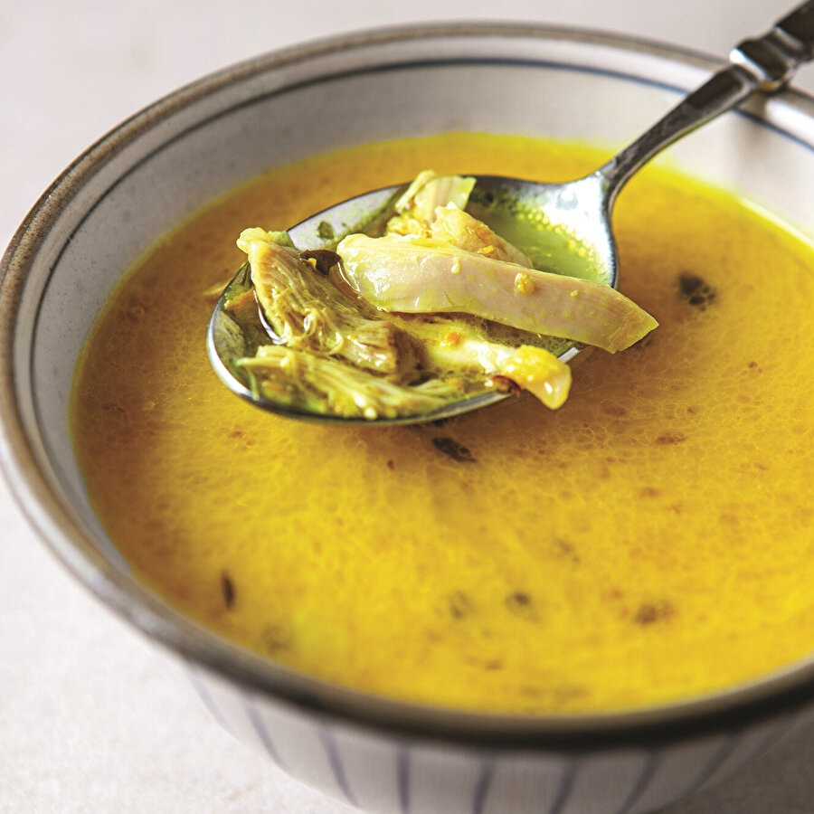 Zerdeçallı Zencefilli Tavuk Suyuna Çorba tarifi