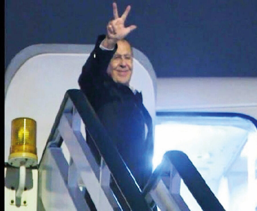 Sırpların hunhar Çetnikleri varsa Hırvatların da aynı beterlikte Ustaşası var. Ustaşa militanlarının bilhassa Hersek bölgesinde Müslümanlara yaptıklarını unutmuyoruz. Ortodoks Çetnikler nasıl sırtlarını Putin amcalarına yaslıyorlarsa, Katolik Ustaşa’nın da Avrupalı amcaları var.