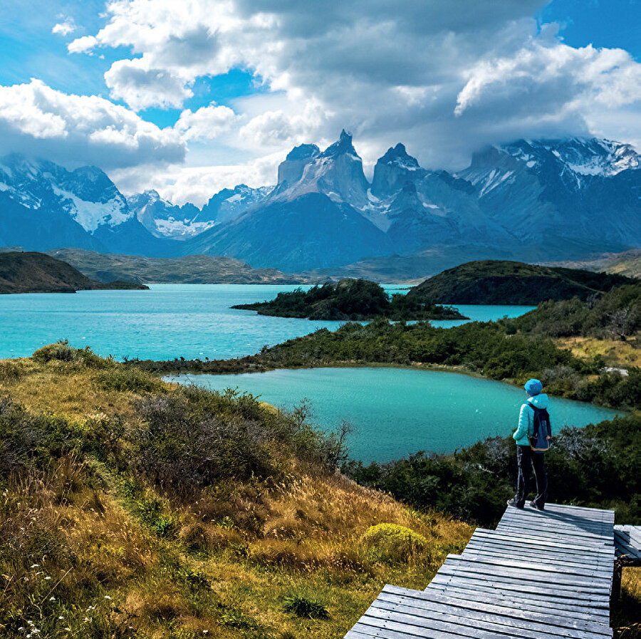 Torres del Paine, Şili Patagonyası sınırları içinde kalan bir milli parktır.