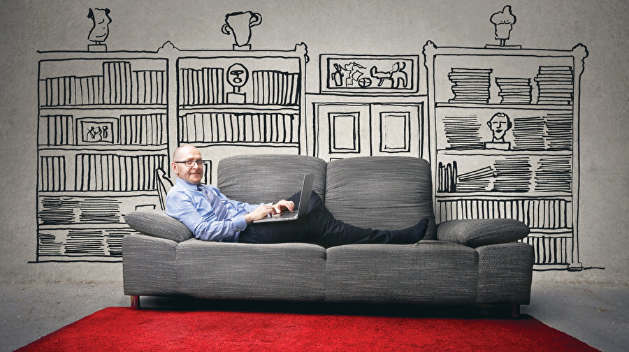 Televizyonun kitaba düşman olup olmayacağı tartışması ‘devlet televizyonu’ günlerinde başlamadı elbet, özel kanalların çoğalması ve 24 saat kesintisiz yayın anlayışının yerleşmesinden sonra başladı.