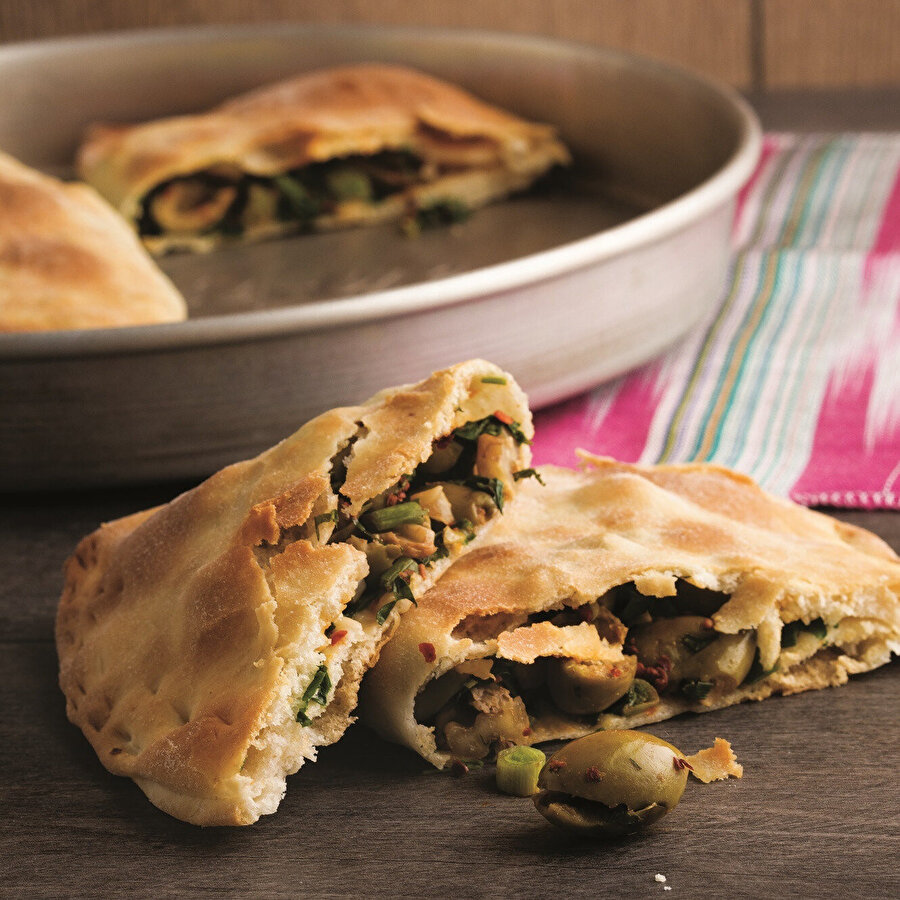 Zeytin Böreği(Gaziantep Mutfağı) tarifi