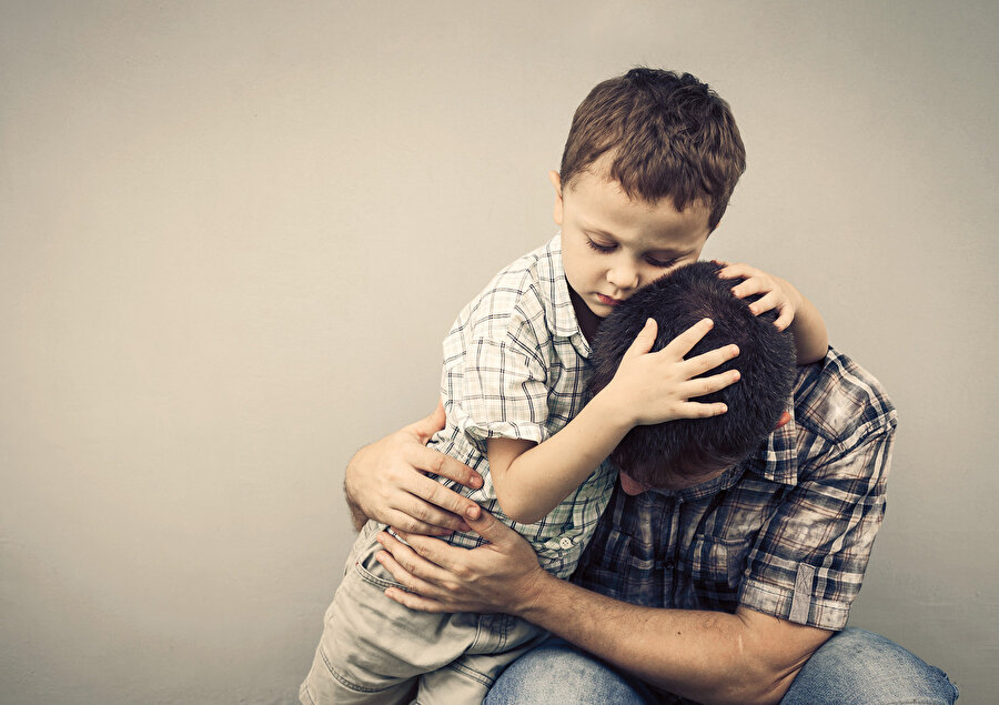 Kimisi de anne ve babasının rızası olmadan kaçarak evleniyor. Kaçarak evlenmelerde kız tarafının anne babası şikâyette bulunabiliyor.