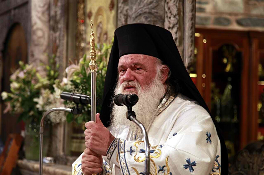 İslam İşbirliği Teşkilatı: Yunan Başpiskopos'un ifadeleri kabul edilemez.