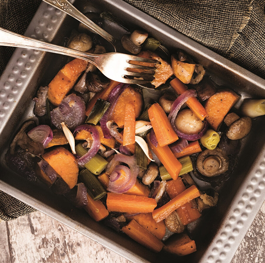 Fırın Kabında Kök Sebze Sote