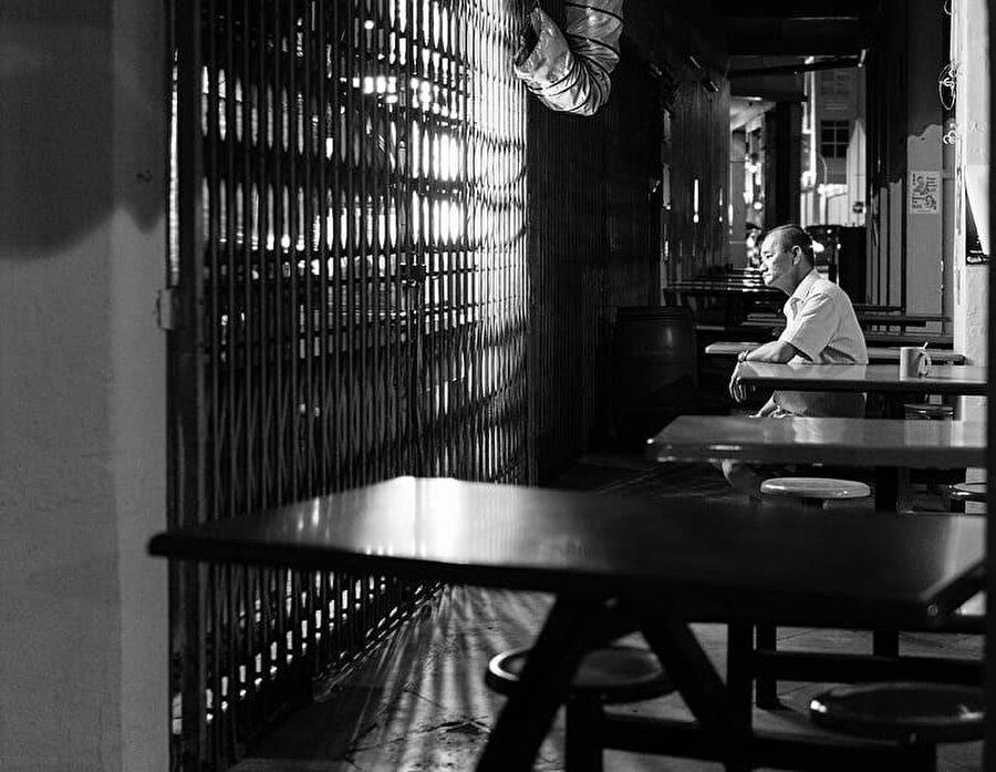 Evet özgürdüm. Çünkü burası hiçbir yerdi. Burada hiçbir şeyin varlığını hissetmiyordum.