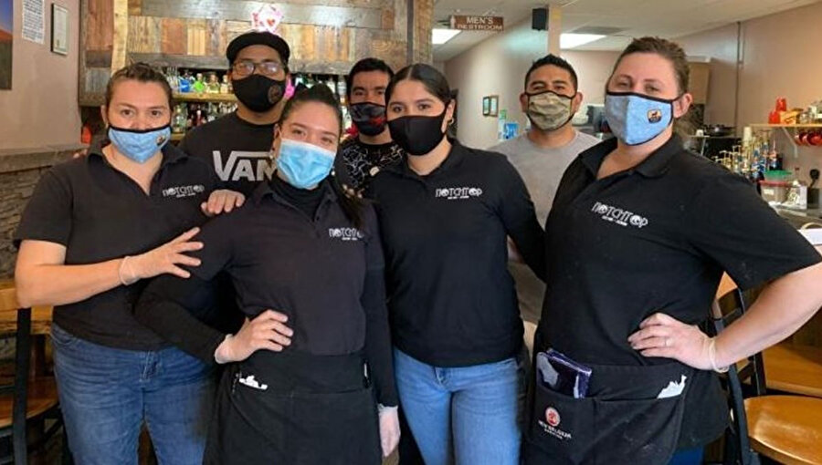 ABD'nin Colorado eyaletindeki Notchtop Bakery & Cafe'de çalışanlar