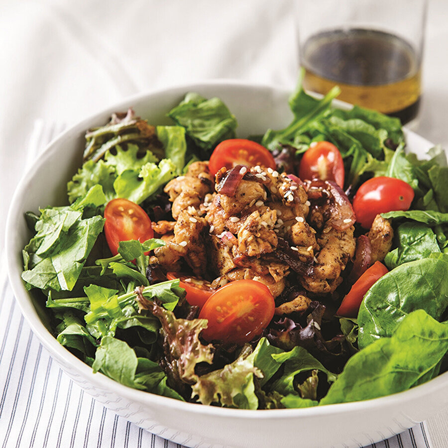 Şinitzel Salata