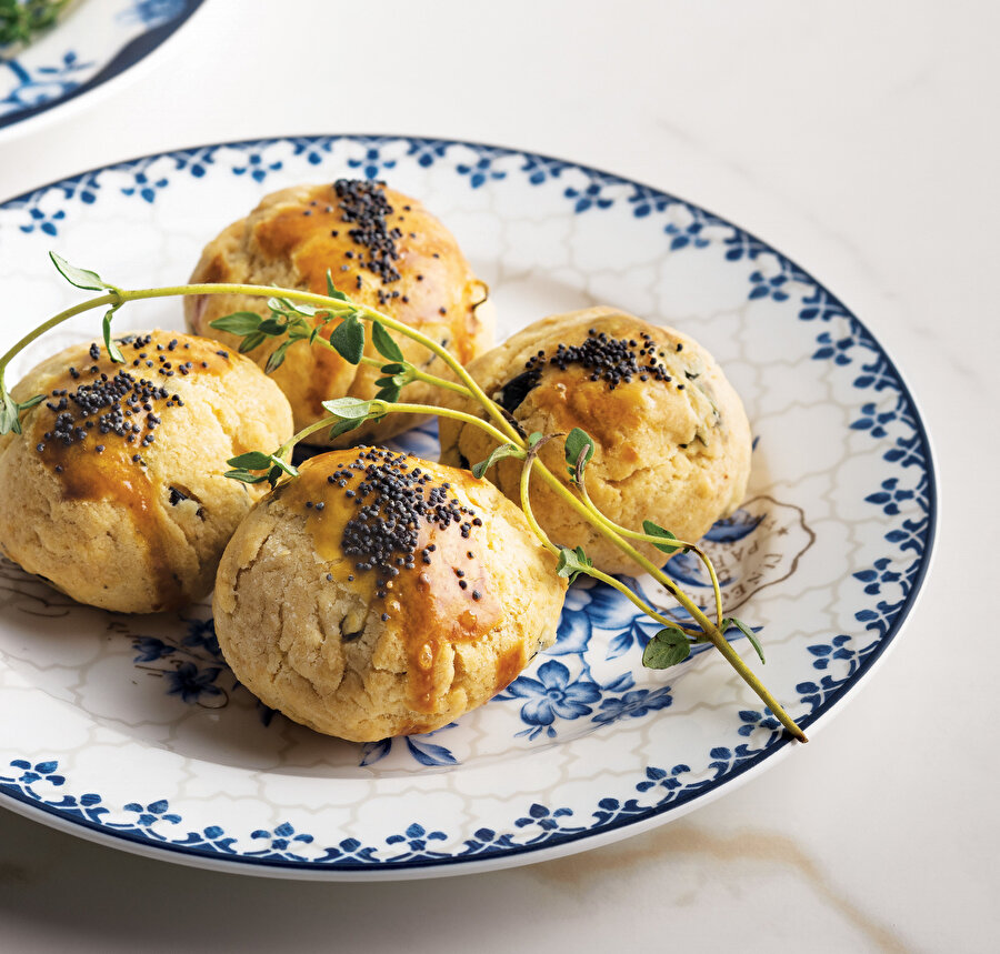 Zeytinli Taze Kekikli Çörek