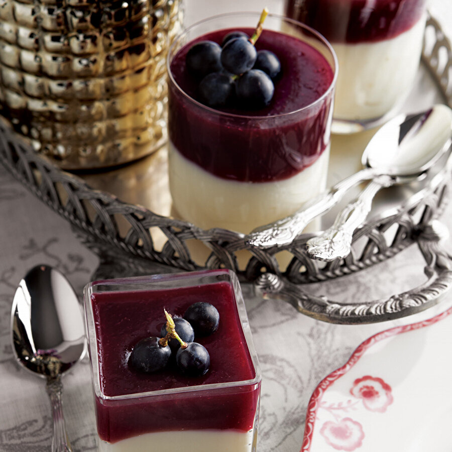 Kokulu Üzümlü Muhallebi tarifi