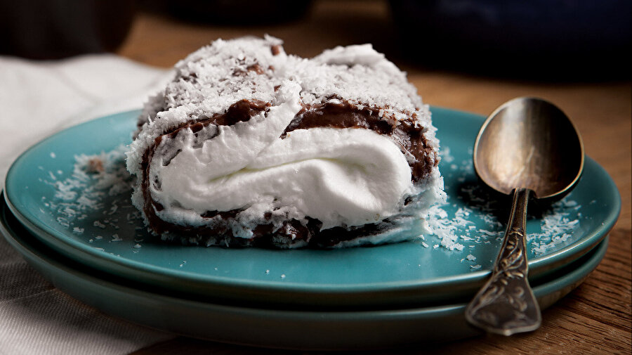 Çikolatalı Muhallebi Sarması tarifi